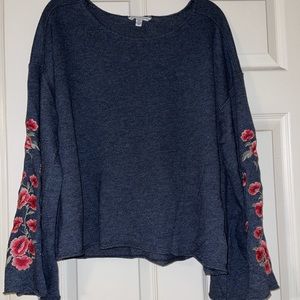 American Eagle Crewneck. Size XL.